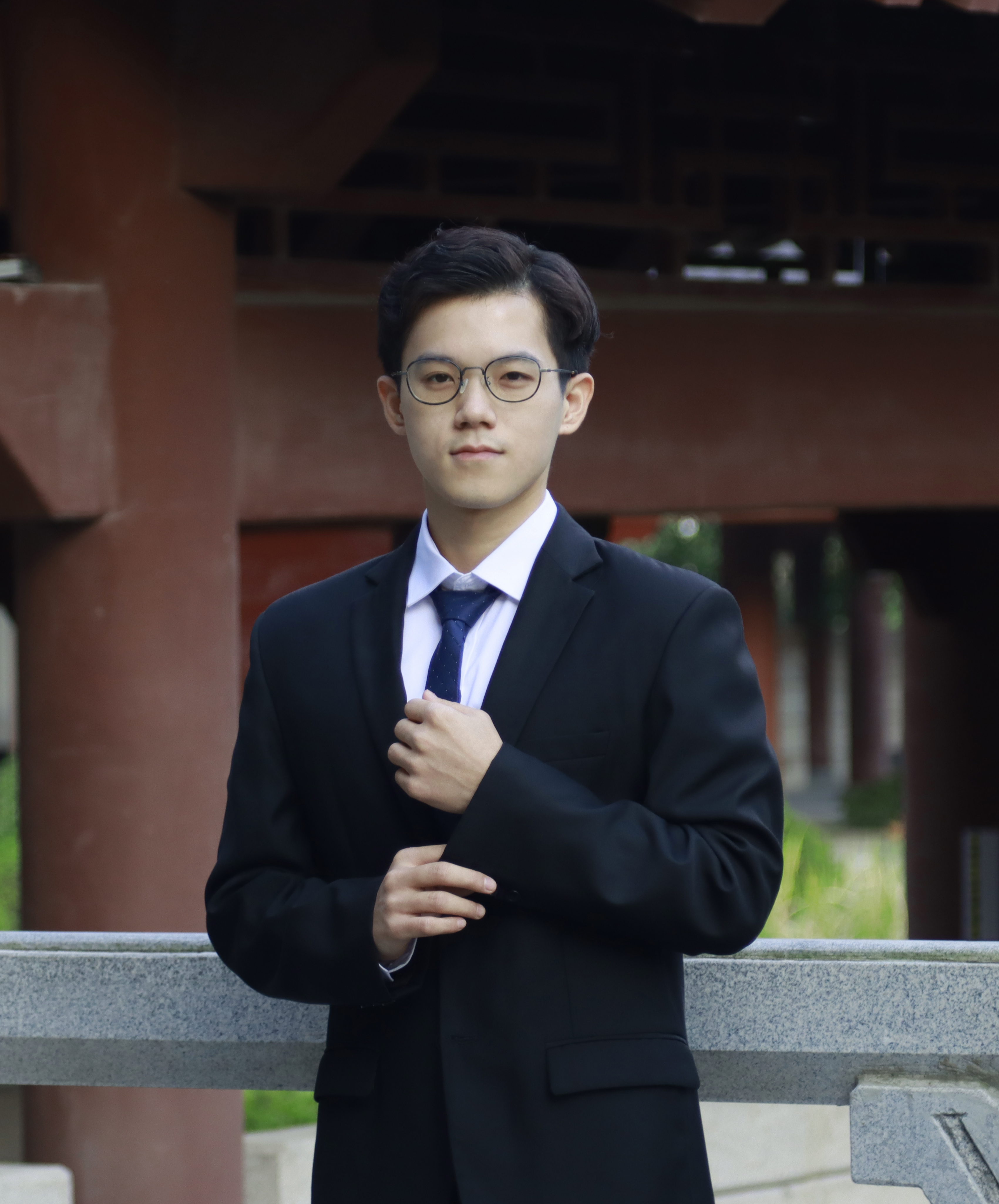 Hang Zheng (郑航)